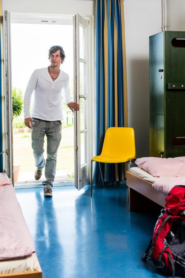 Palace Hostel *